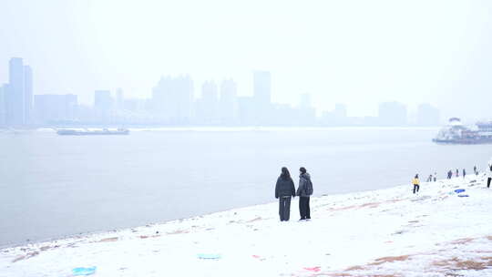 武汉汉口江滩雪景