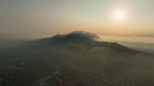 航拍南京紫金山日出云海