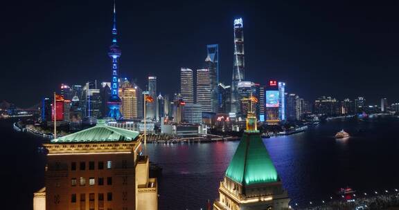 上海陆家嘴夜景航拍，穿越历史建筑