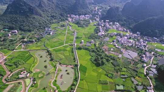 乡村田野的美丽风景航拍