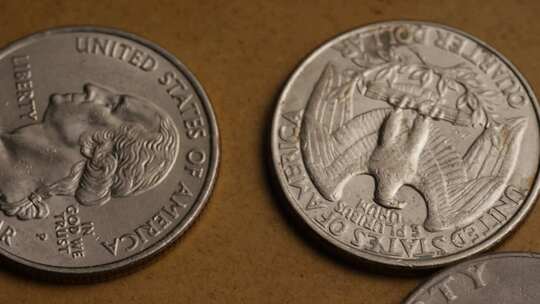 旋转股票镜头拍摄的美国硬币（硬币-0.25美元）-MONEY 0232