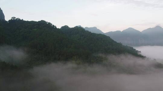 广西容县都峤山风景区自然风光丹霞地貌