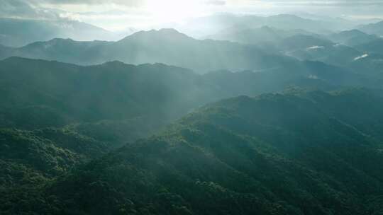 航拍山川原始森林云雾缭绕