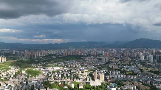 航拍城市夏季暴雨来临湖南怀化