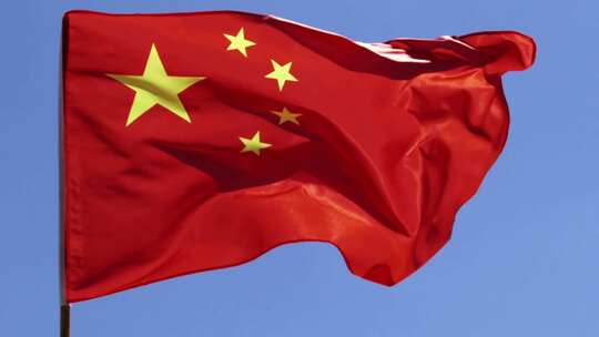 五星国旗在飘动