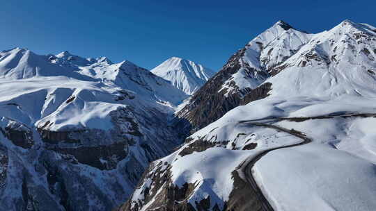 佐治亚州古多里美丽雪山的鸟瞰图