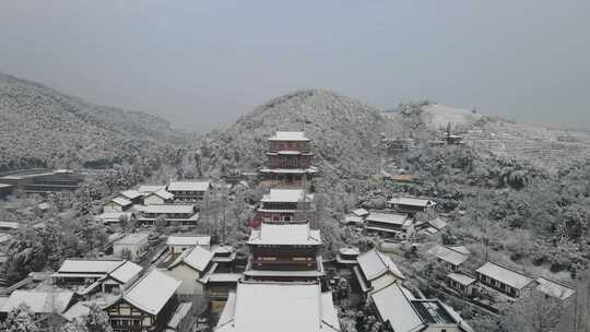 航拍杭州径山寺中式古建筑寺庙山顶森林雪景