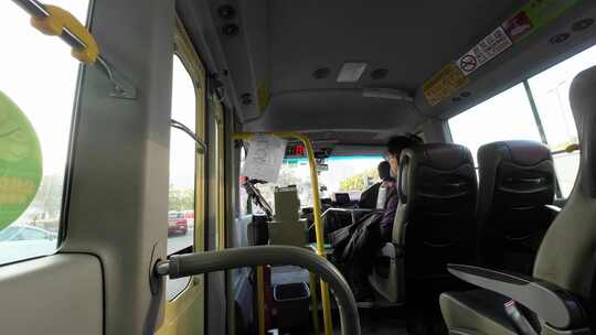 香港公交车内景