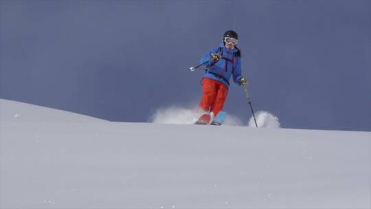滑雪运动员极限运动高山滑雪