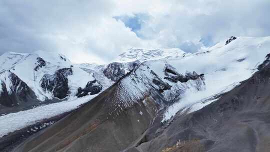 新疆雪山视频素材模板下载