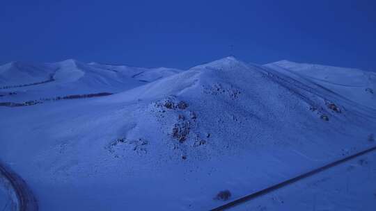 内蒙古自然风光大兴安岭山峦雪景夜色