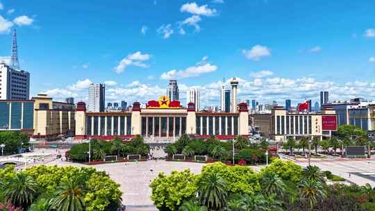 八一广场与江西美术馆