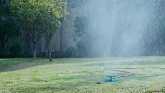 草坪喷灌洒水