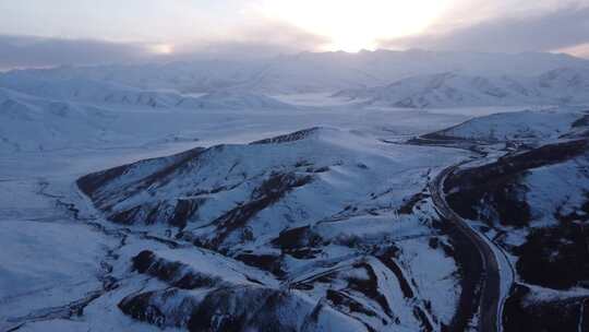 青海拉脊山冬日雪山晚霞航拍4K视频