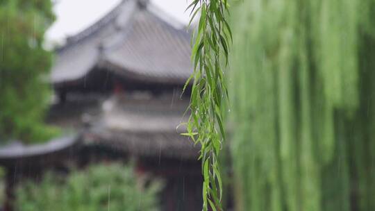 古建筑屋檐雨滴