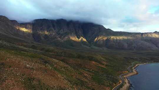 山地沿海公路自然风光