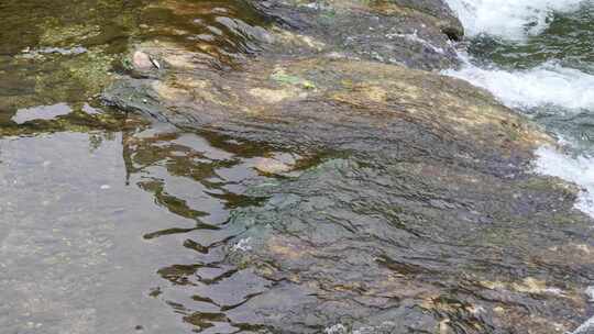 清澈河水河流水源水流溪流溪水