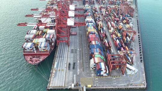 4K货运集装箱港口航拍视频素材模板下载