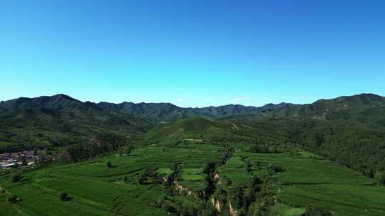 蓝天白云  群山山峰