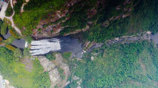 亚洲最大的百丈漈瀑布
