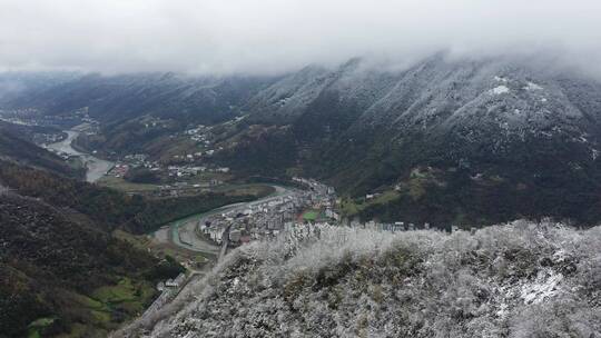 航拍重庆大巴山冬季雪山冰雪风光雪景