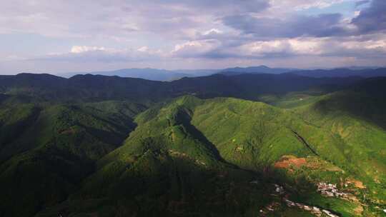 航拍大气群山风光