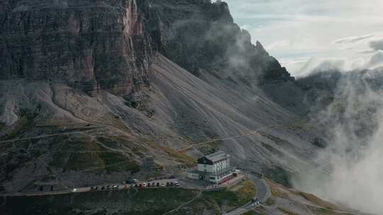 山，云，路， Tre Cime Di L