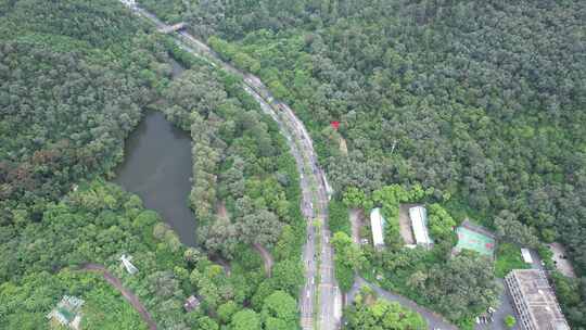 山间公路航拍