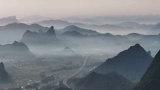 水墨喀斯特山峰地貌自然风光航拍