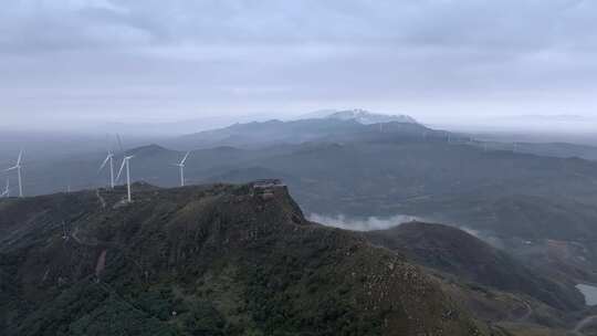 航拍洛阳万安山山顶公园视频素材模板下载