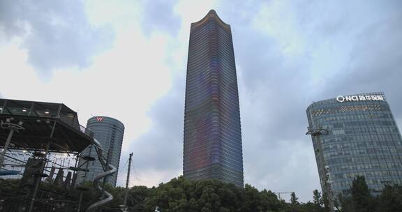 上海白玉兰广场大厦高楼