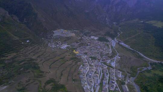 甘肃甘南迭部县扎尕那景区公路航拍风光