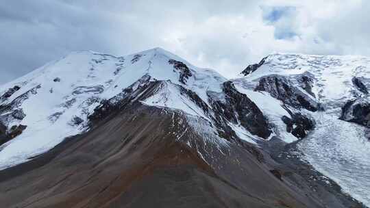 新疆雪山视频素材模板下载