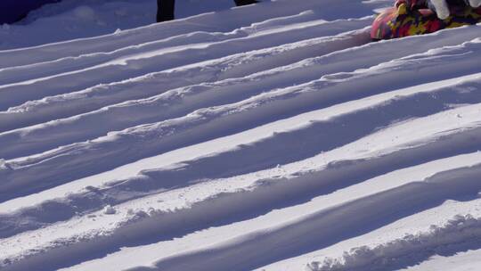 【镜头合集】紫竹院冰雪滑梯雪地飞碟雪圈