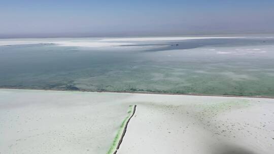 青海乌兰县茶卡盐湖自然风光航拍视频素材模板下载