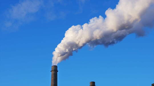 工厂烟囱烟雾废弃排放大气污染视频素材模板下载
