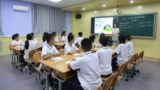 学习中的孩子们