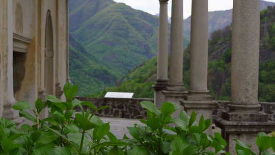 在瓦拉洛圣山的美丽旅行，瓦拉洛圣山是基督教的灵修中心，联合国教科文组织