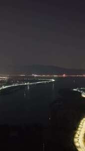 城市河流夜景俯瞰