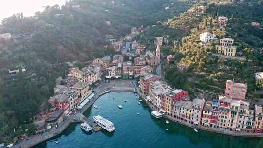 Portofino，山坡，村庄，海岸线