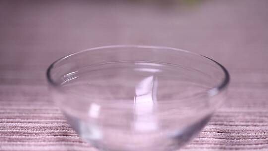 玻璃碗酸梅晶 (2)
