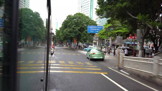 广州天河公交车行驶窗外视频素材模板下载