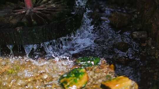 水磨房转盘水流特写