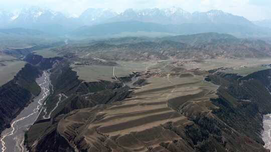 壮阔山脉峡谷风景航拍全景