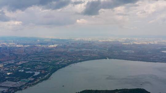 昆明西山公园凌虚阁航拍昆明市城市全景