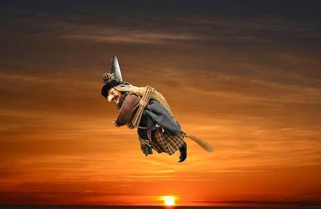 丽江的四方街 典雅 荣耀 传承 弦乐