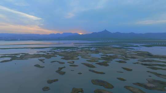 内蒙古乌海市乌海湖日出朝霞景观