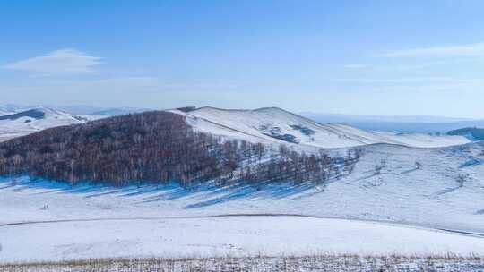 冬季内蒙古乌兰布统蓝天白云雪景