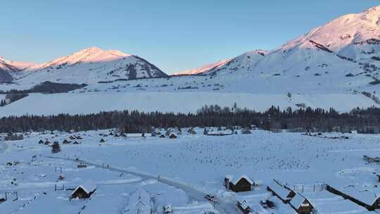 新疆冬季旅游 禾木冬天 村庄 禾木雪景