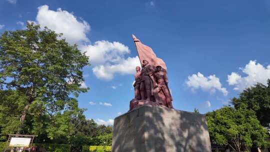 广西南宁南湖公园李明瑞韦拔群百色起义雕塑